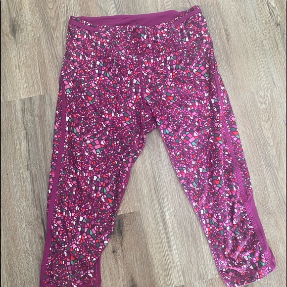 Lululemon capri leggings - Picture 2 of 3